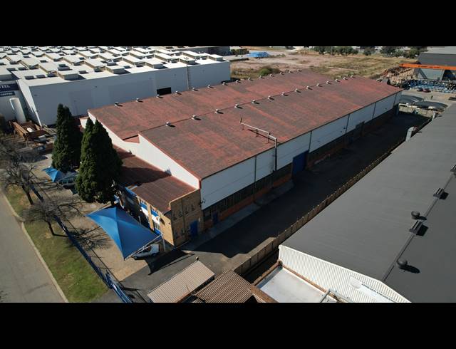 2,000M² FACTORY TO LET IN ROODEKOP